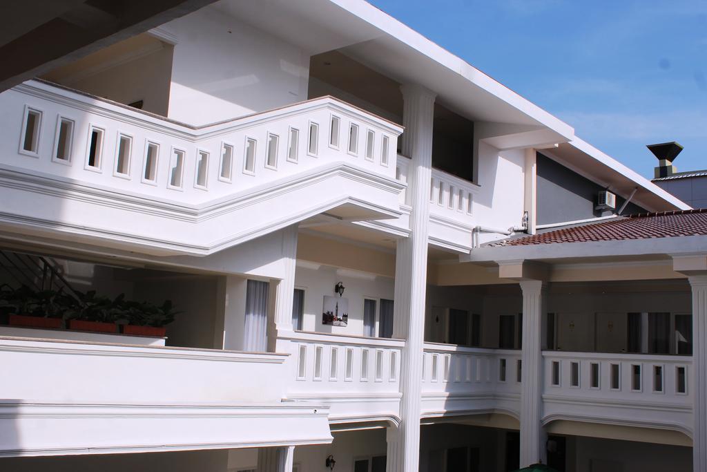 Ramayana Hotel Makasar Zewnętrze zdjęcie