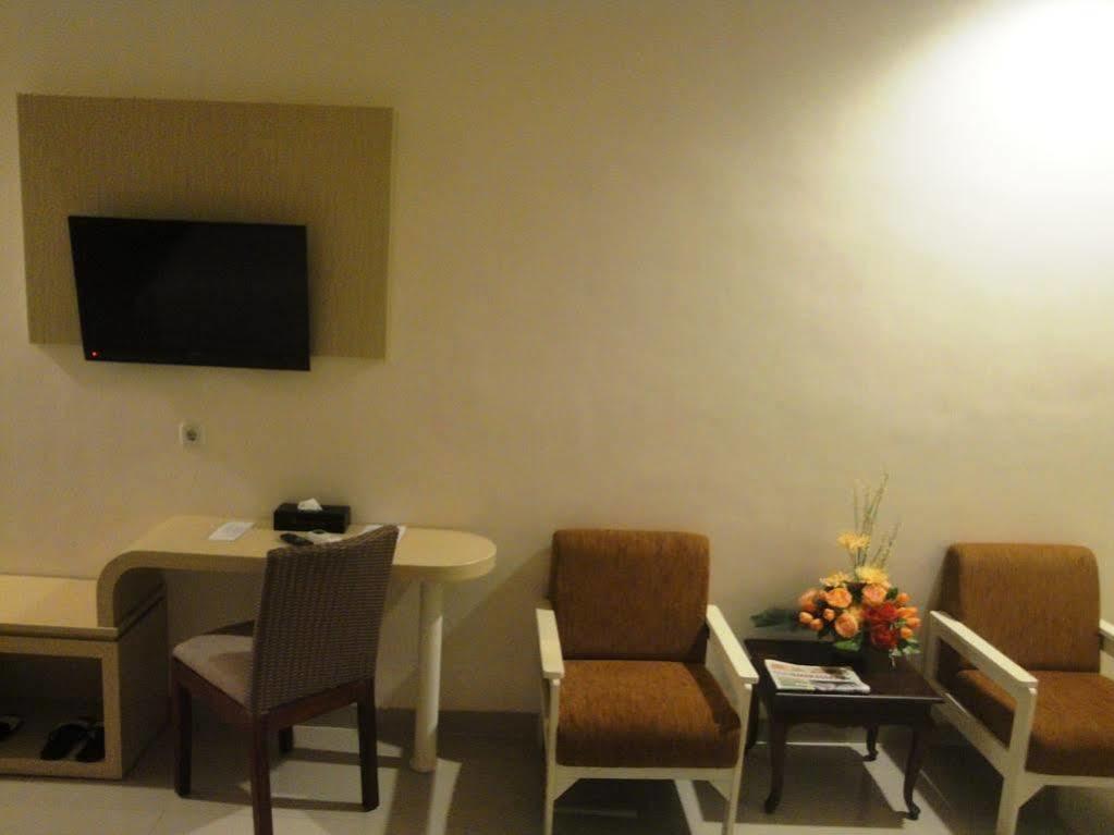 Ramayana Hotel Makasar Zewnętrze zdjęcie