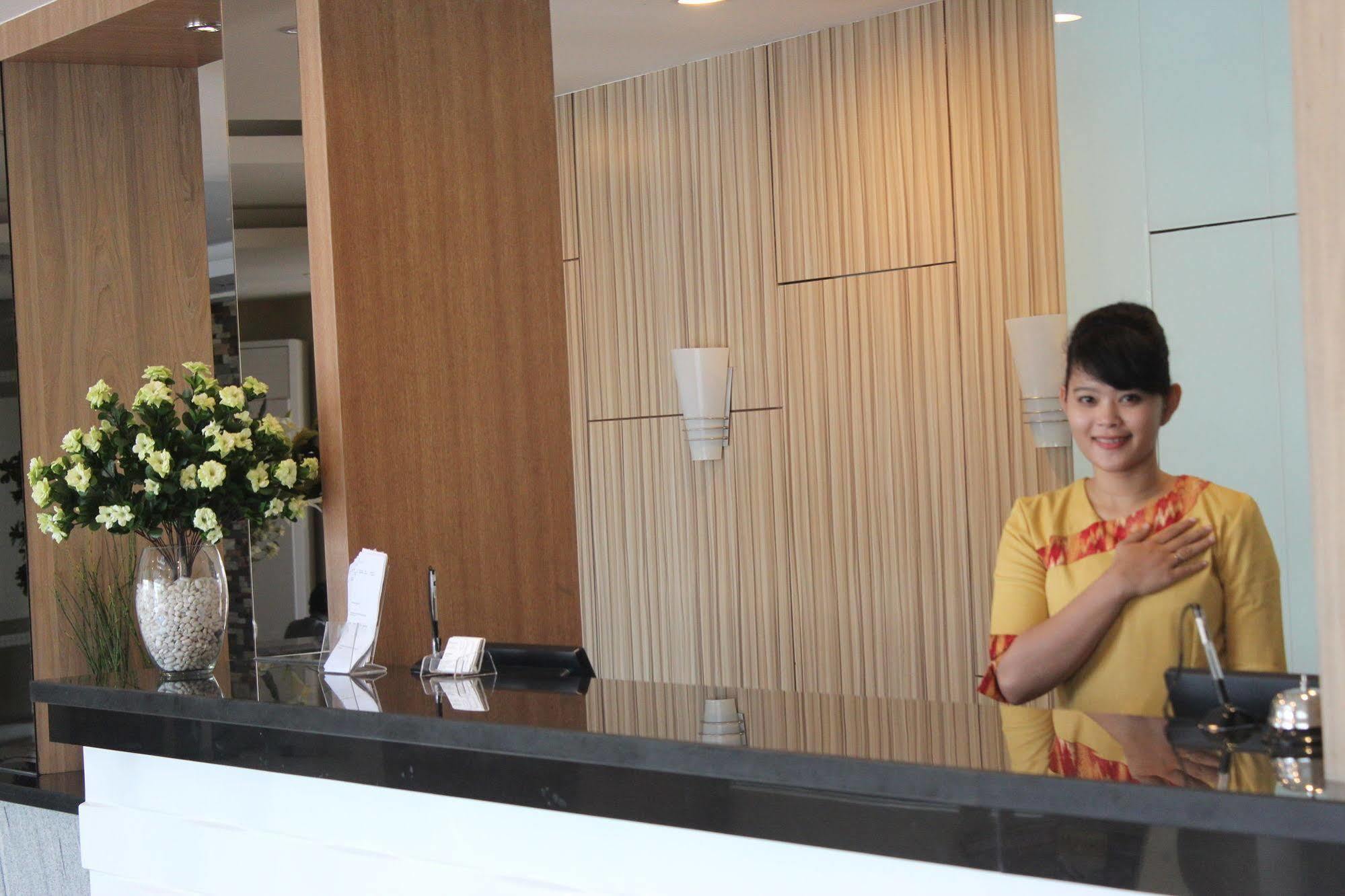 Ramayana Hotel Makasar Zewnętrze zdjęcie