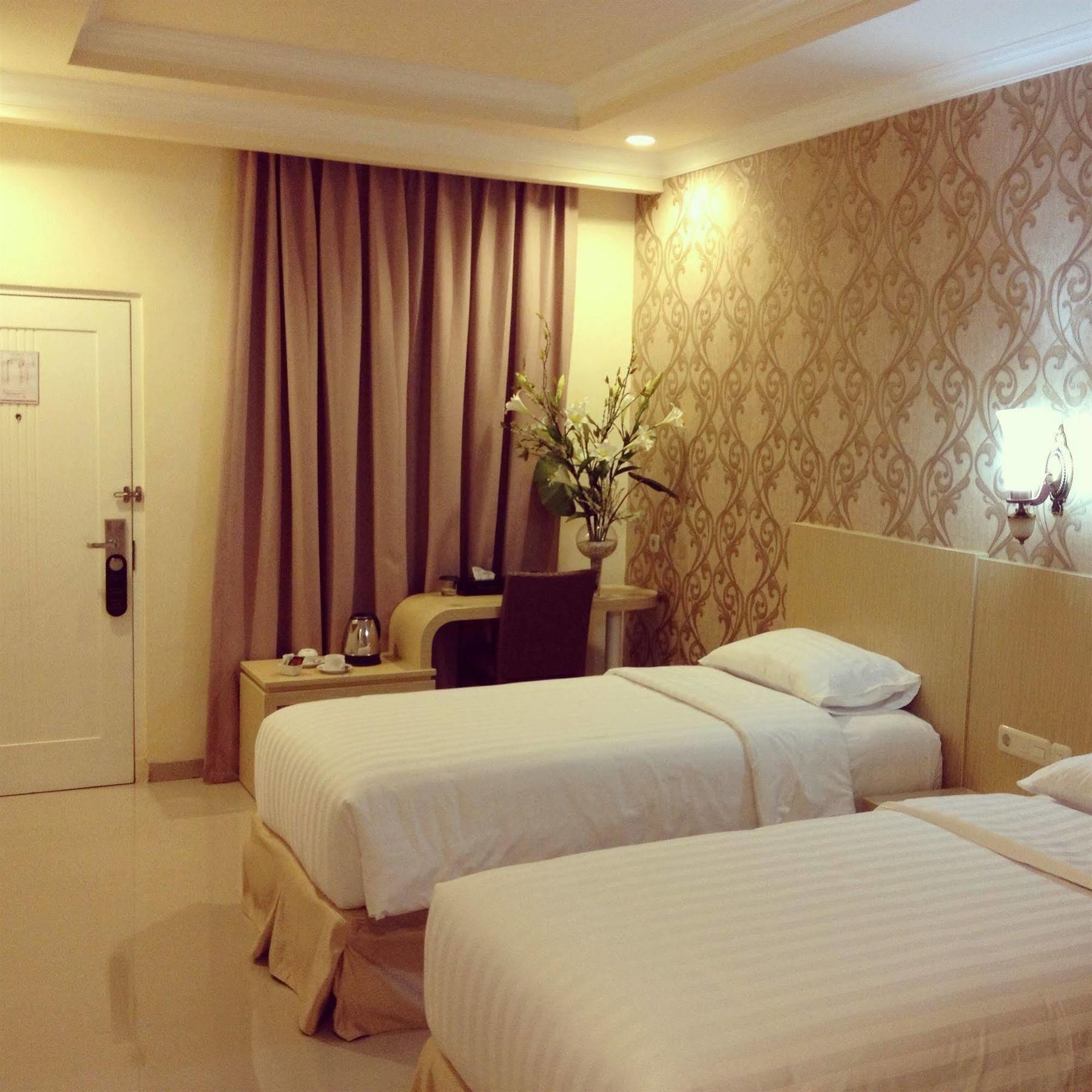 Ramayana Hotel Makasar Zewnętrze zdjęcie