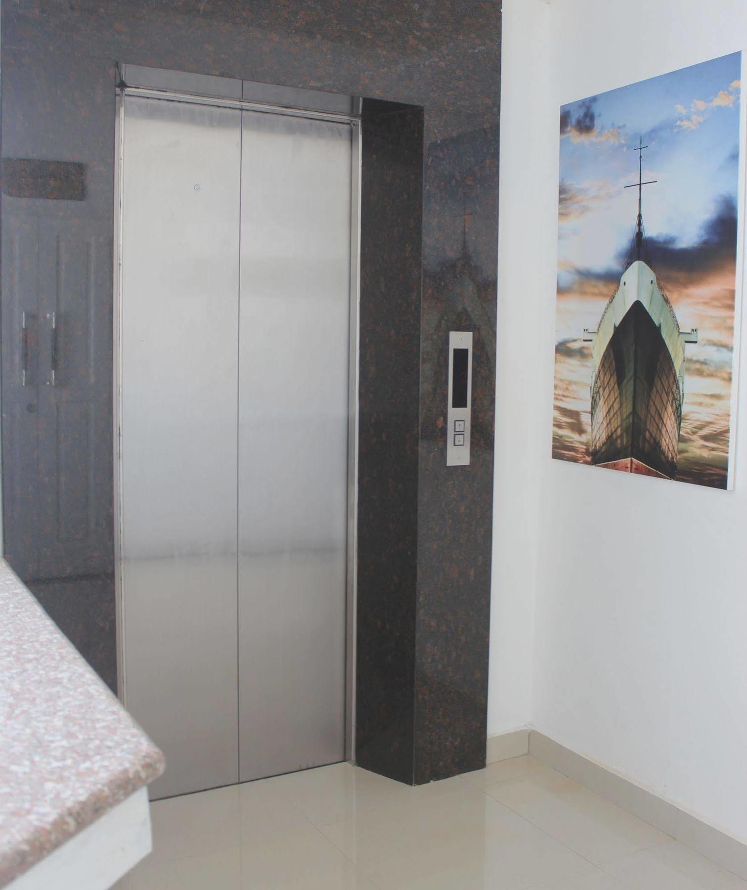 Ramayana Hotel Makasar Zewnętrze zdjęcie